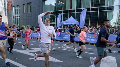 NYRR Membership Cheer Zone at the 2025 TCS New York City Marathon