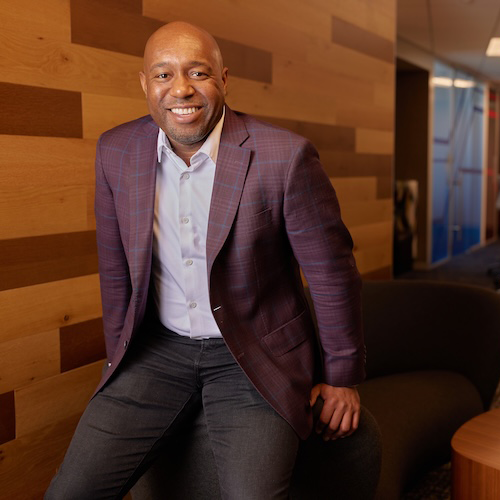 Headshot of NYRR Board of Directors member Dean Bell