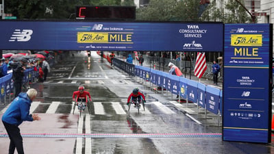 Rising New York Road Runners at the New Balance 5th Ave Mile