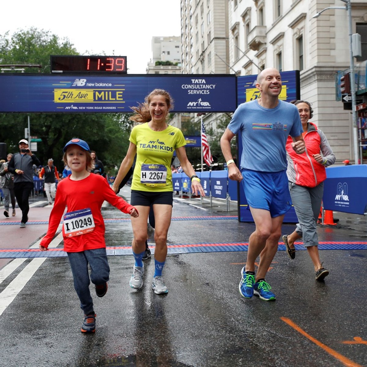 Rising New York Road Runners at the New Balance 5th Ave Mile