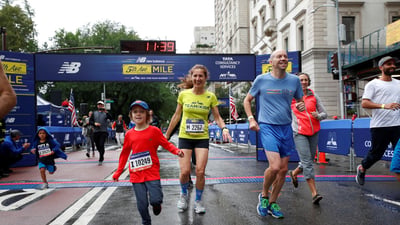 Rising New York Road Runners at the New Balance 5th Ave Mile
