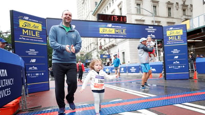 Rising New York Road Runners at the New Balance 5th Ave Mile