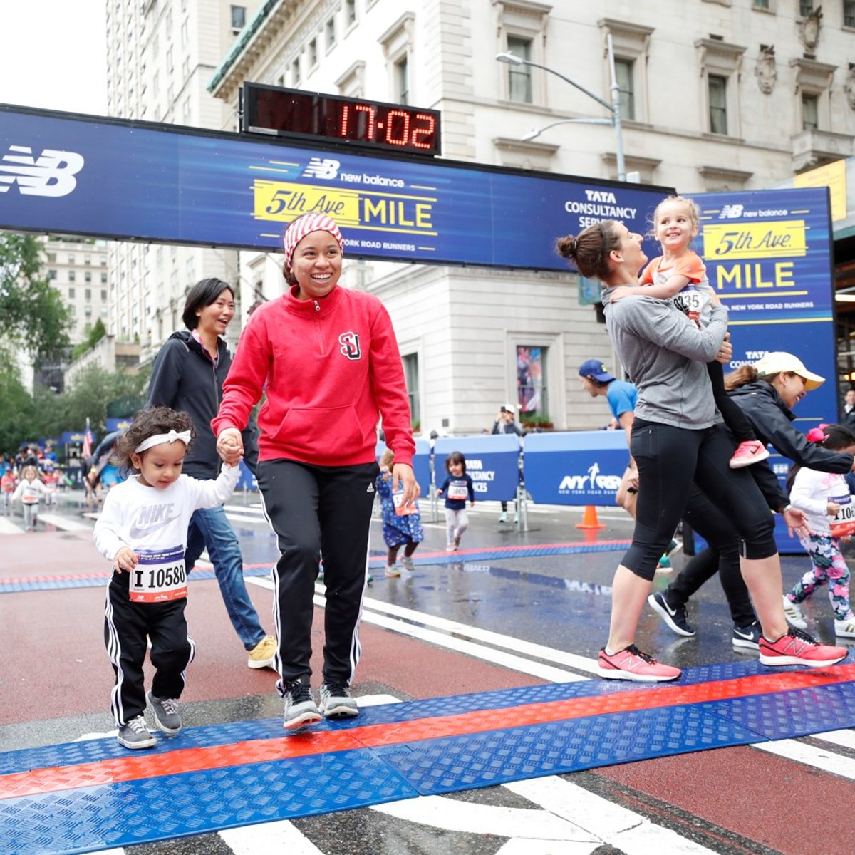 Rising New York Road Runners at the New Balance 5th Ave Mile
