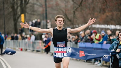 2024 NYRR Gridiron 4M presented by The FLAG Art Foundation