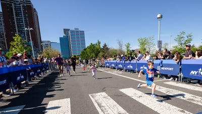 Rising New York Road Runners at the NYRR Newport 5K - Stage 1