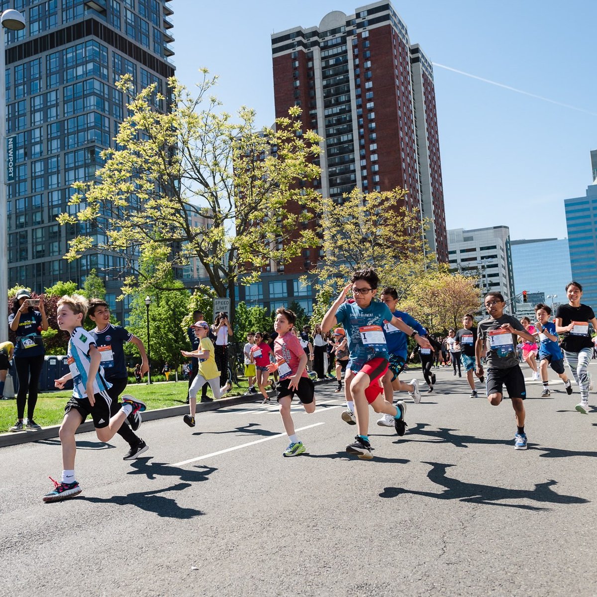 Rising New York Road Runners at the NYRR Newport 5K - Stage 1
