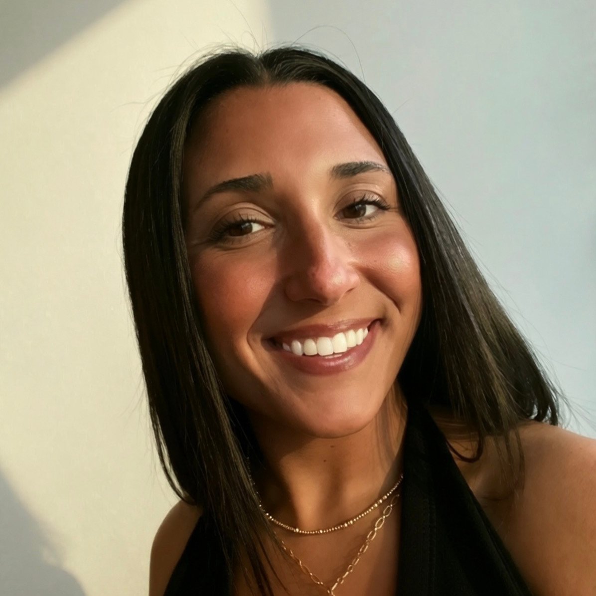 Headshot of Julianna Mangano