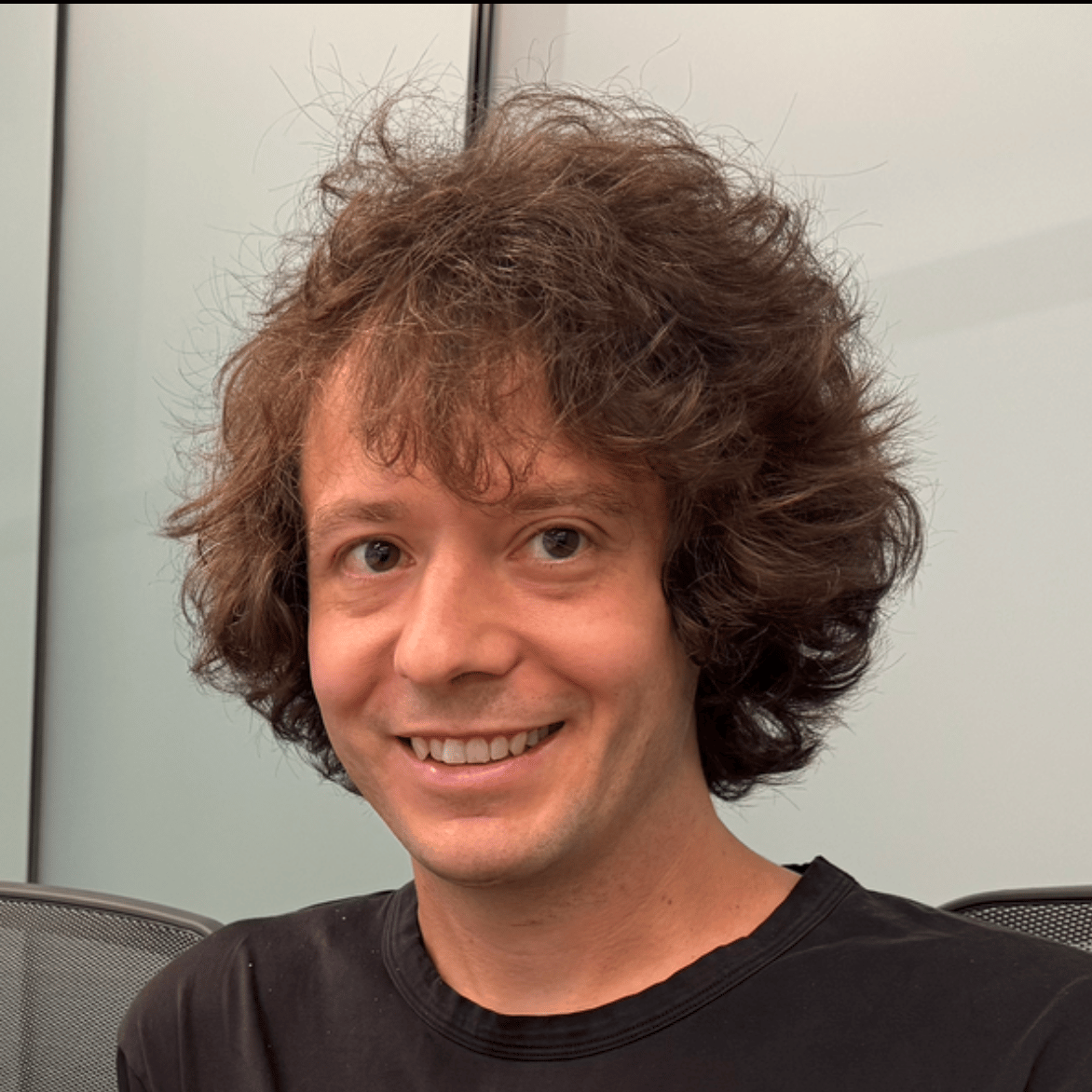 Headshot of Griffin Oleynick