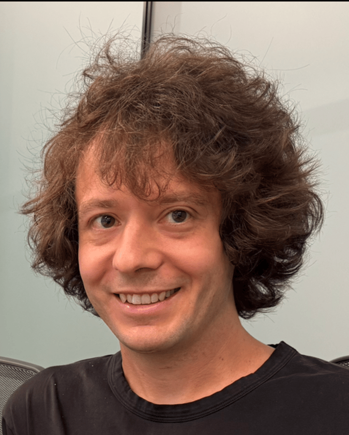 Headshot of Griffin Oleynick