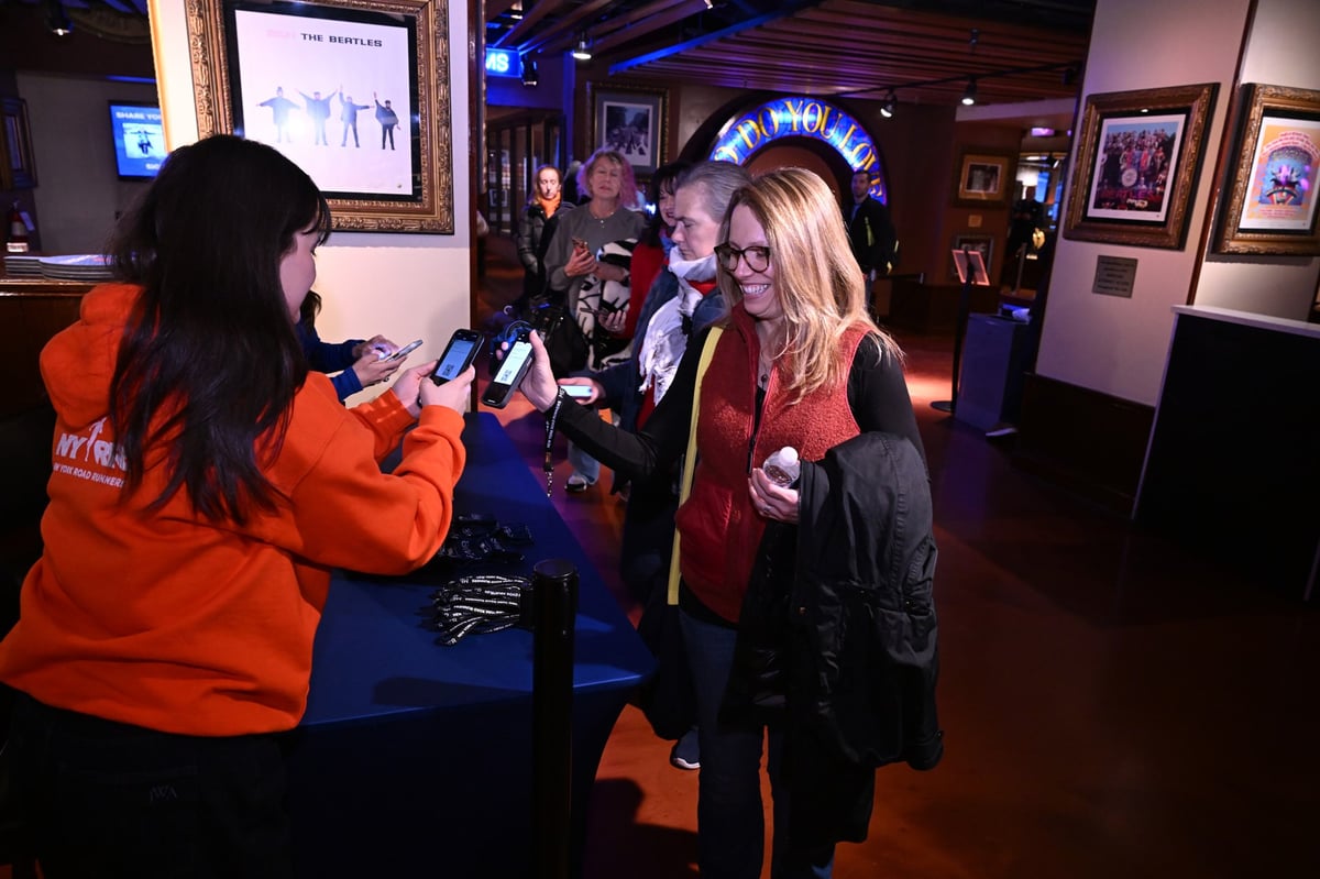 New York Road Runners members attended a special live taping of Set the Pace pre