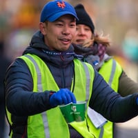 NYRR volunteer