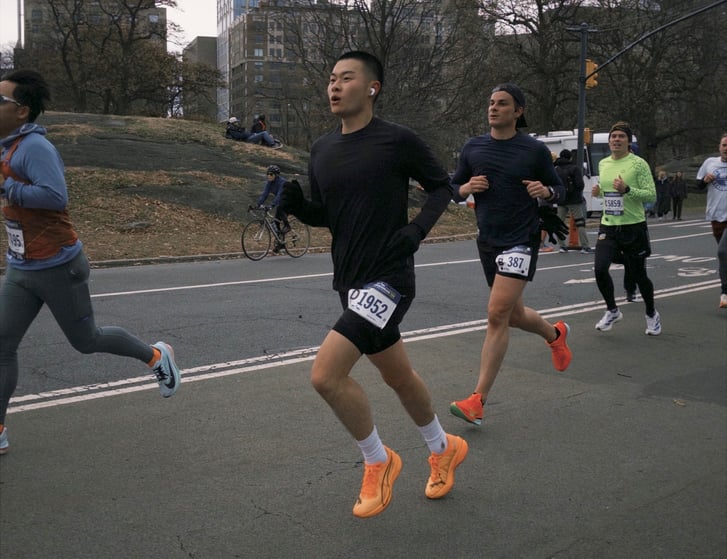 Alexander Yu running the NYRR Joe Kleinerman 10K.