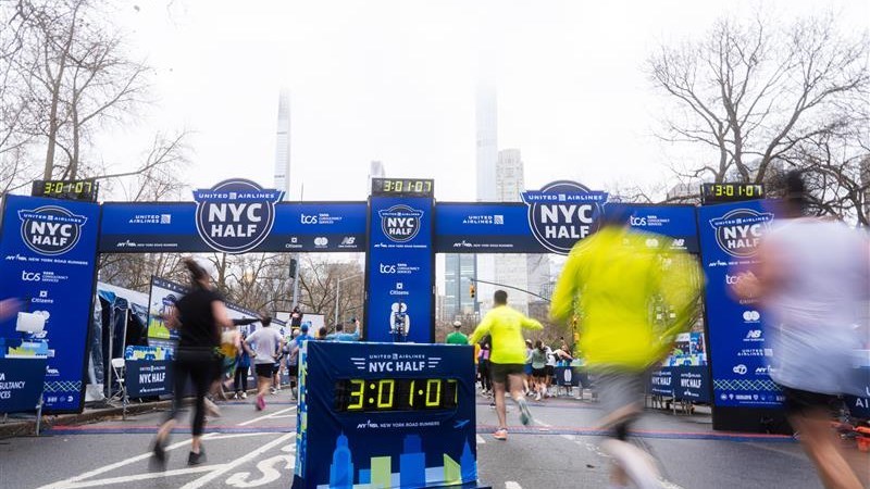 2025 United Airlines NYC Half finish