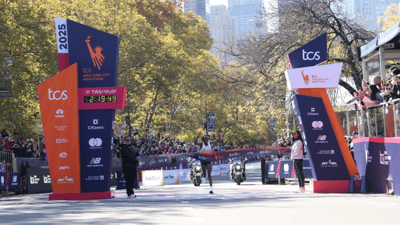 Tape break at TCS New York City Marathon