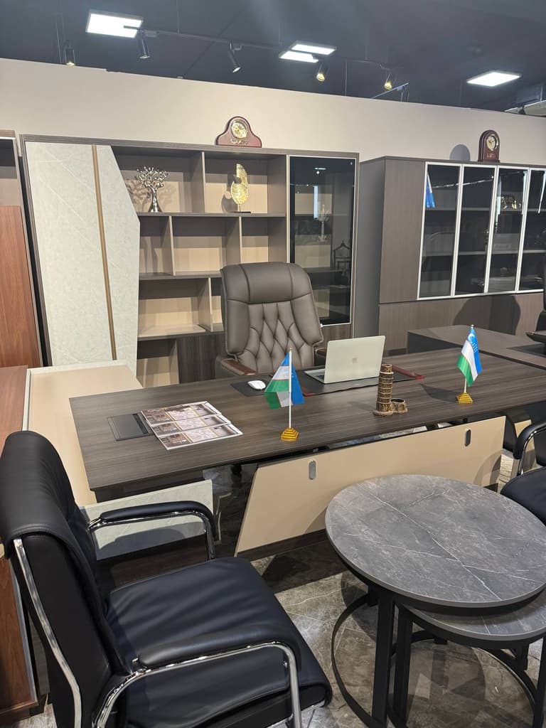 Maestro Luxe Office