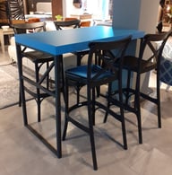 Барные стол и стулья 3