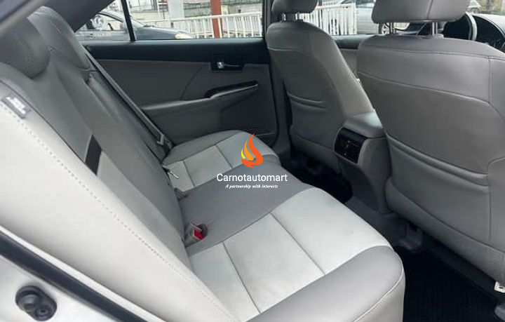 SILVER TOYOTA CAMRY XLE 2012 automatic