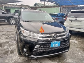 BLACK TOYOTA HIGHLANDER XLE AWD 2015