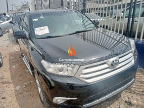 BLACK TOYOTA HIGHLANDER V6 2008 UPGRADED TO 2013