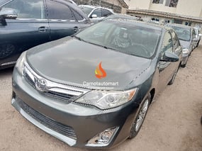 GREY TOYOTA CAMRY LE 2012