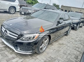 BLACK MERCEDES BENZ C300 4MATIC 2016