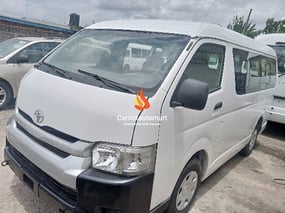 WHITE TOYOTA HIACE BUS HUMMER-3 STANDARD ROOF 2015