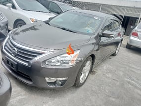 GREY NISSAN ALTIMA 2012