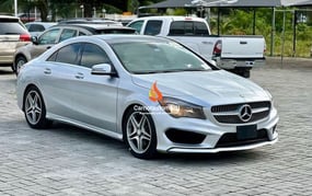 SILVER MERCEDES BENZ CLA250 2014