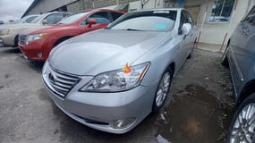 Foreign used 2010 Lexus Es350