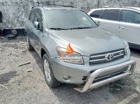 SILVER TOYOTA RAV4 2008