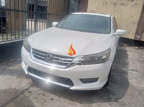 WHITE HONDA ACCORD 2014