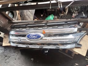 Front Grill Ford Edge 2014 Model 