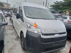 WHITE TOYOTA HIACE HIGH ROOF BUS 2022