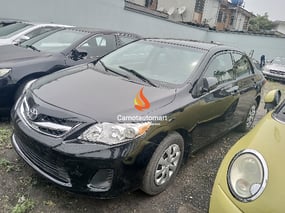 BLACK TOYOTA COROLLA SPORT 2014