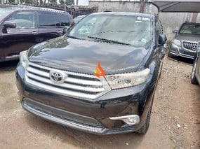 BLACK TOYOTA HIGHLANDER 4WD 2012