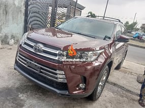 WINE TOYOTA HIGHLANDER LIMITED AWD 2019