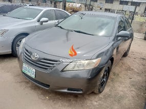 GREY TOYOTA CAMRY LE 2008