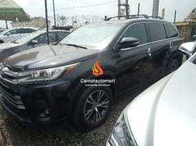 BLACK TOYOTA HIGHLANDER XLE 2016