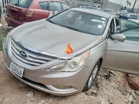 GOLD HYUNDAI SONATA 2010