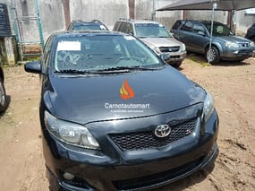 BLACK TOYOTA COROLLA SPORT 2010