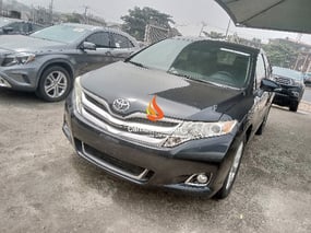 BLACK TOYOTA VENZA XLE AWD 2013