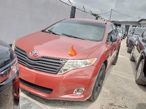 RED TOYOTA VENZA AWD 2010