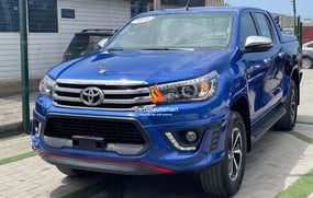 BLUE TOYOTA HILUX SRSV6 2018