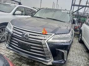 BLUE LEXUS LX570 2016