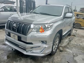 SILVER TOYOTA LAND CRUISER PRADO EXR 2018