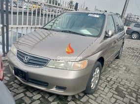 GOLD HONDA ODYSSEY 2004