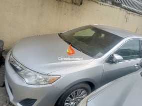 SILVER TOYOTA CAMRY LE 2012