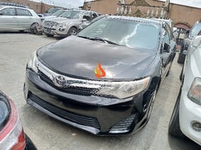BLACK TOYOTA CAMRY LE 2014