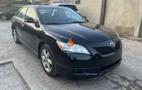 BLACK TOYOTA CAMRY SE 2008 AUTO