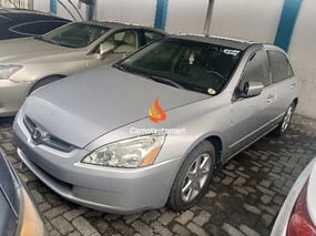 SILVER HONDA ACCORD 2004